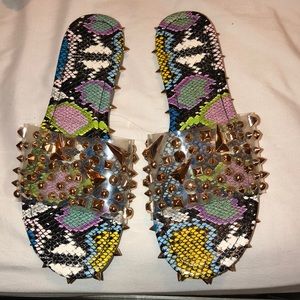 Snake skin multi color size 7